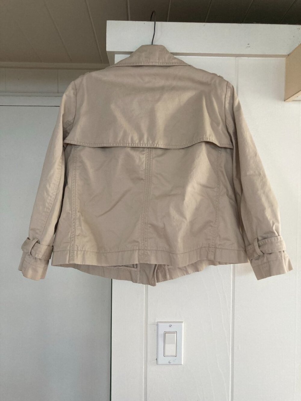 Spring Cropped Trench Coat - Picture 2 of 5